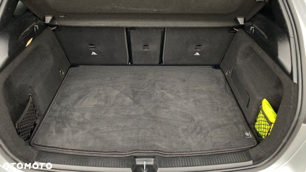 Mercedes-Benz Klasa B 180 Progressive 7G-DCT - 30