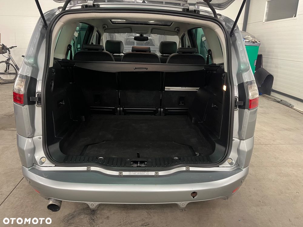 Ford S-Max - 15