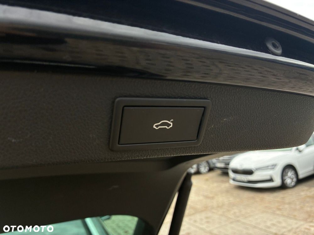 Skoda Superb 2.0 TDI SCR Style DSG - 38