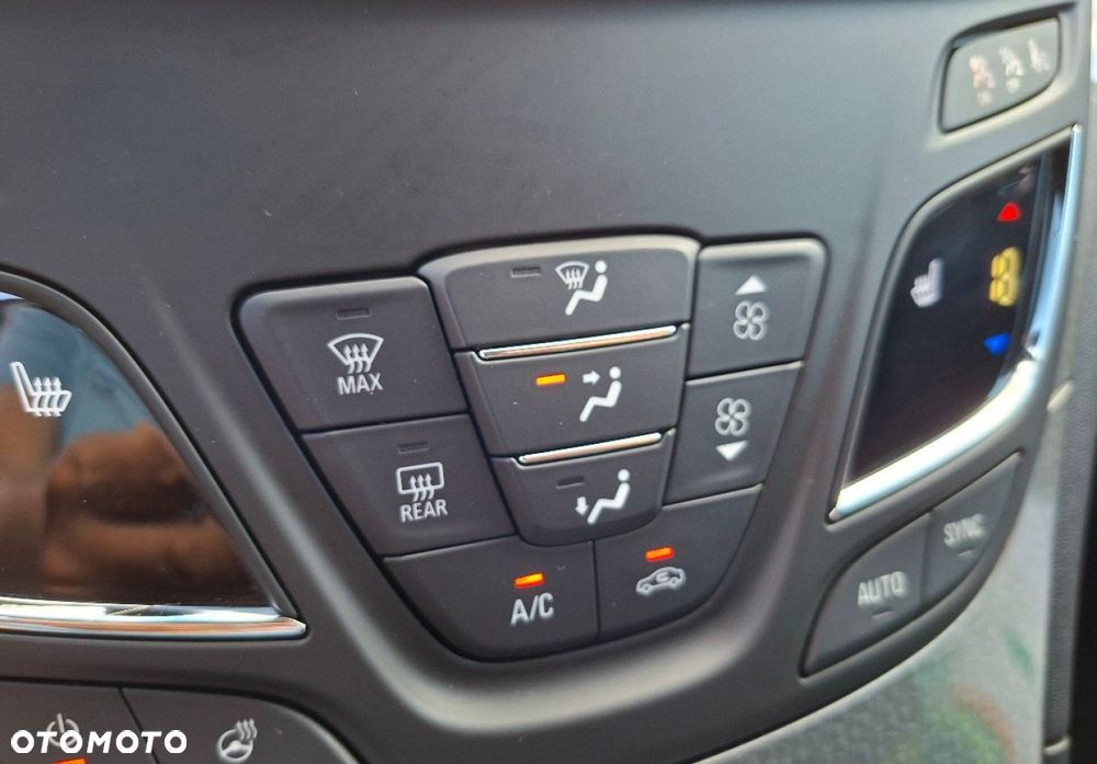 Opel Insignia - 38
