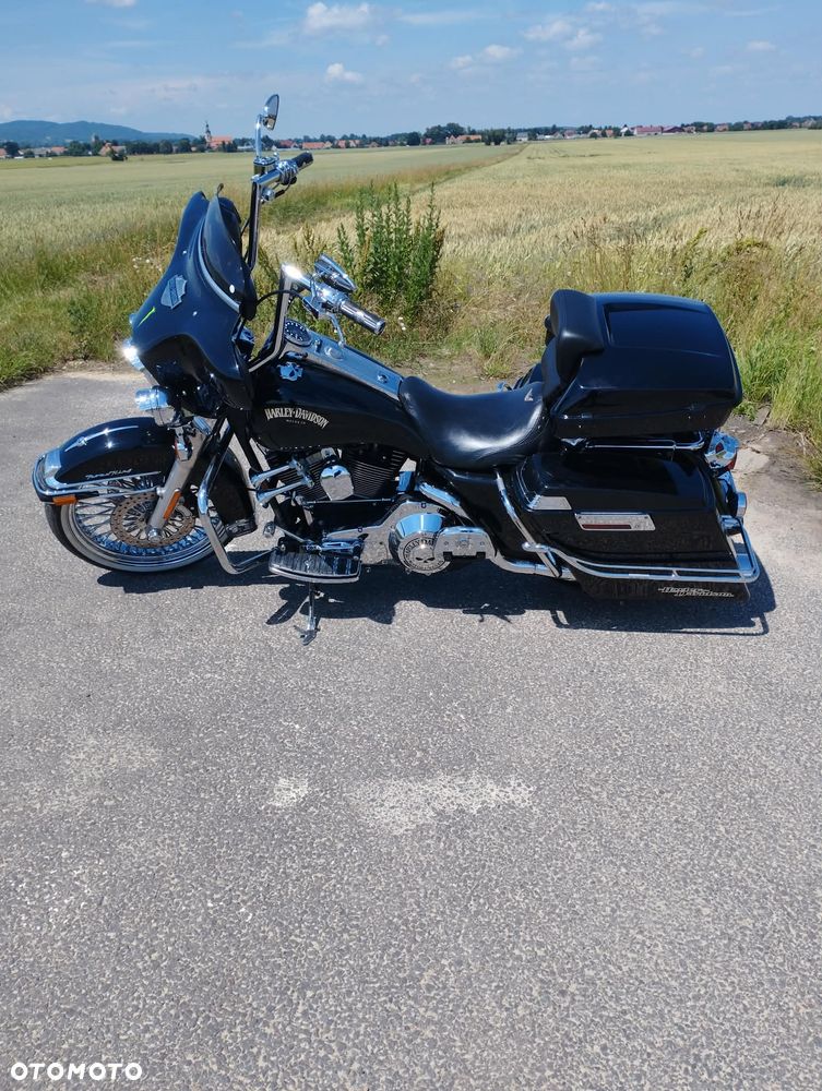 Harley-Davidson Touring Road King - 2