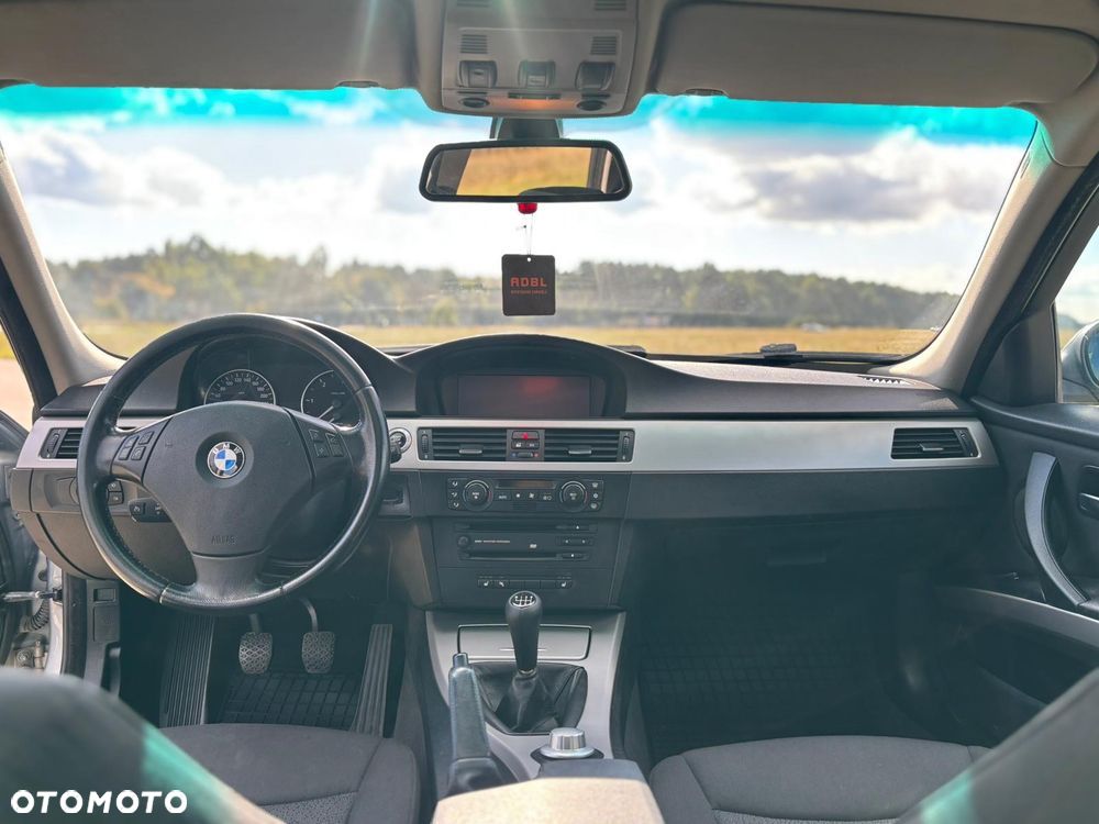 BMW Seria 3 320d - 15