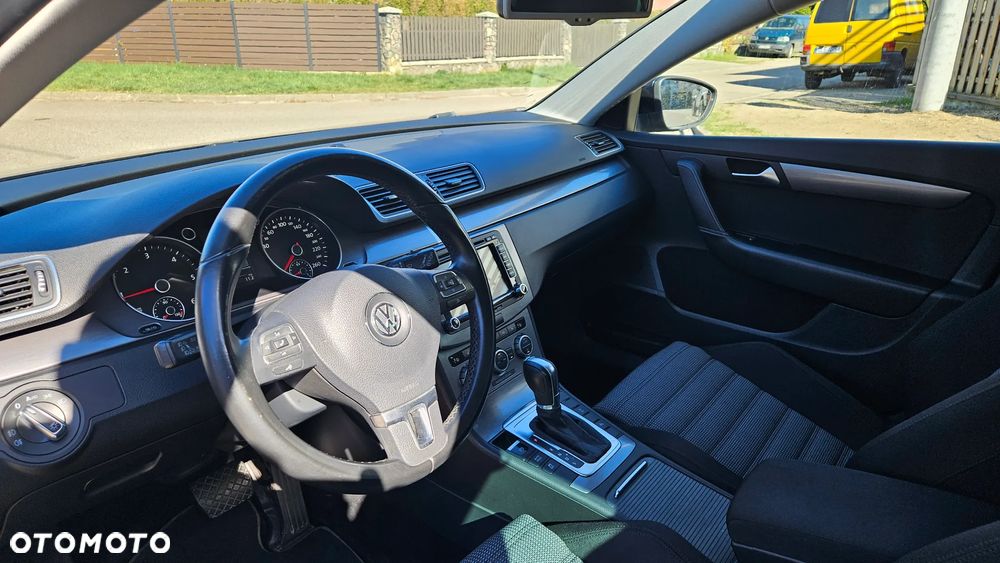 Volkswagen Passat 2.0 TDI DSG BlueMotion Technology Highline - 12