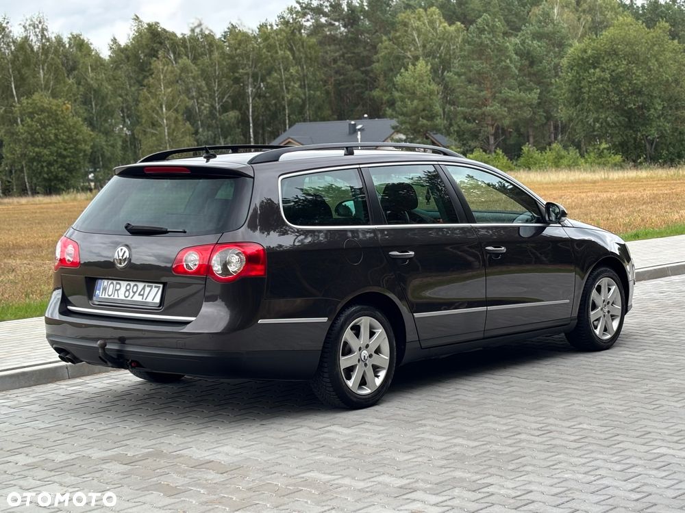 Volkswagen Passat 2.0 TDI Individual - 13
