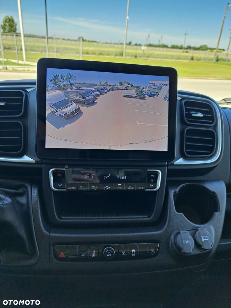 Fiat Ducato Kontener z windą - 27