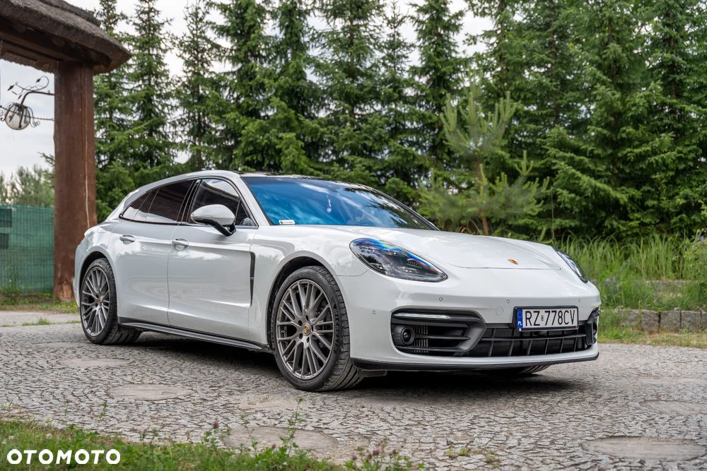 Porsche Panamera 4 Platinum Edition - 11