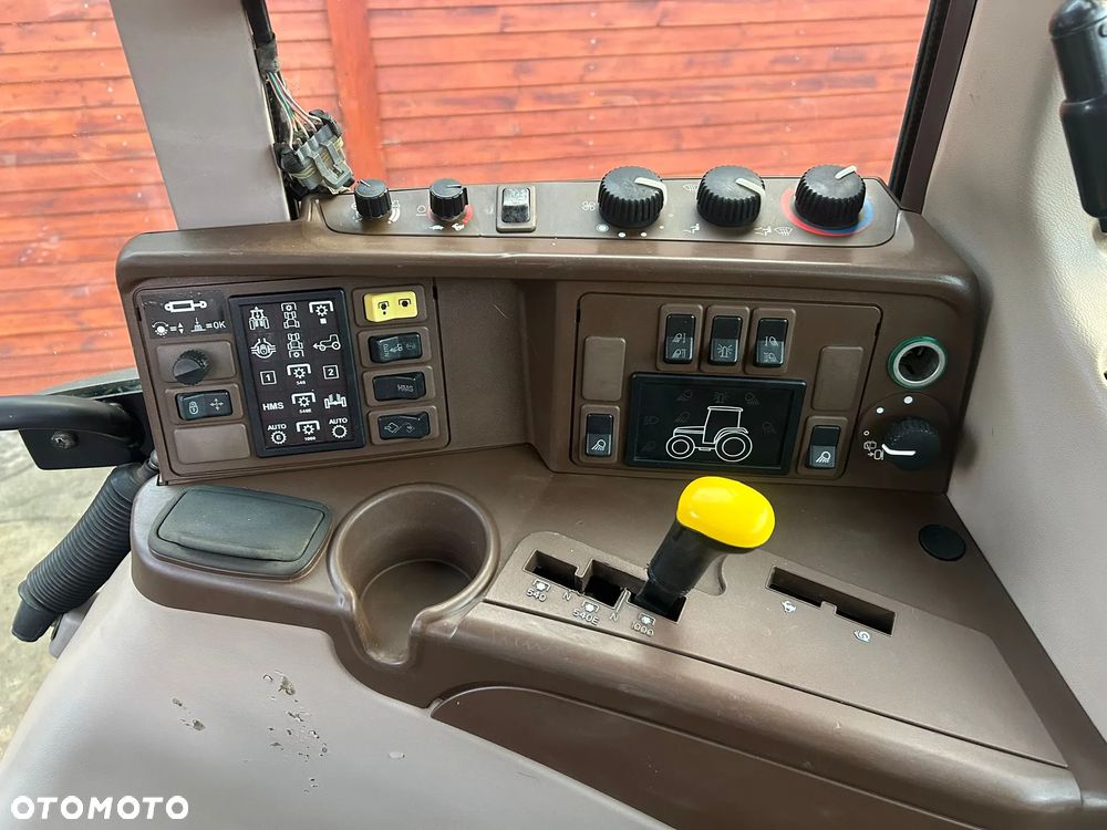 John Deere 6820 - 31