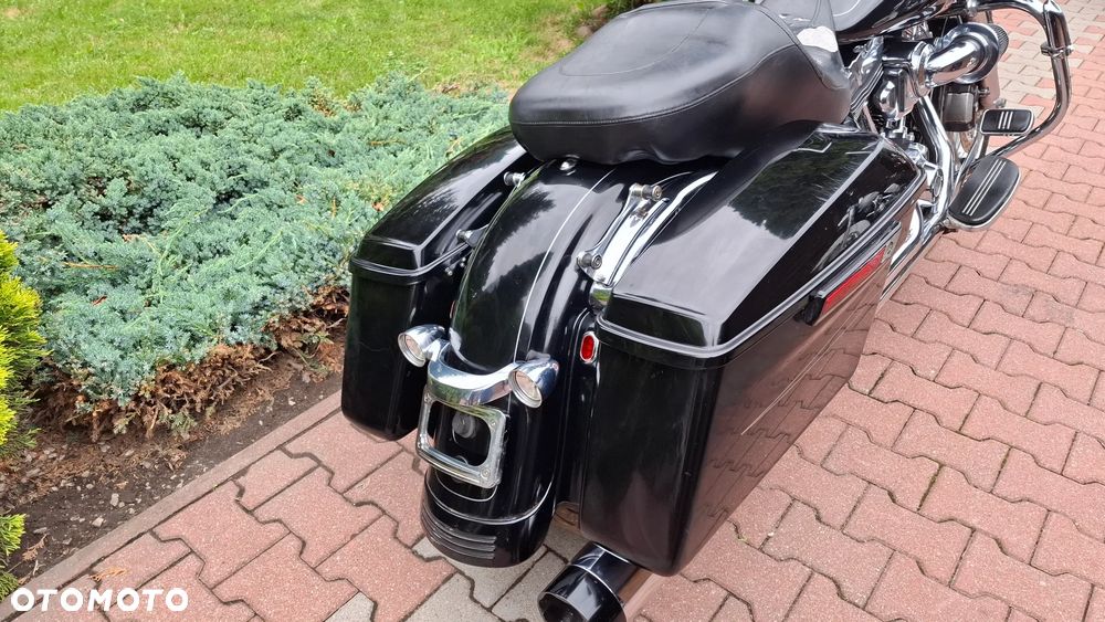 Harley-Davidson Touring Road Glide - 4