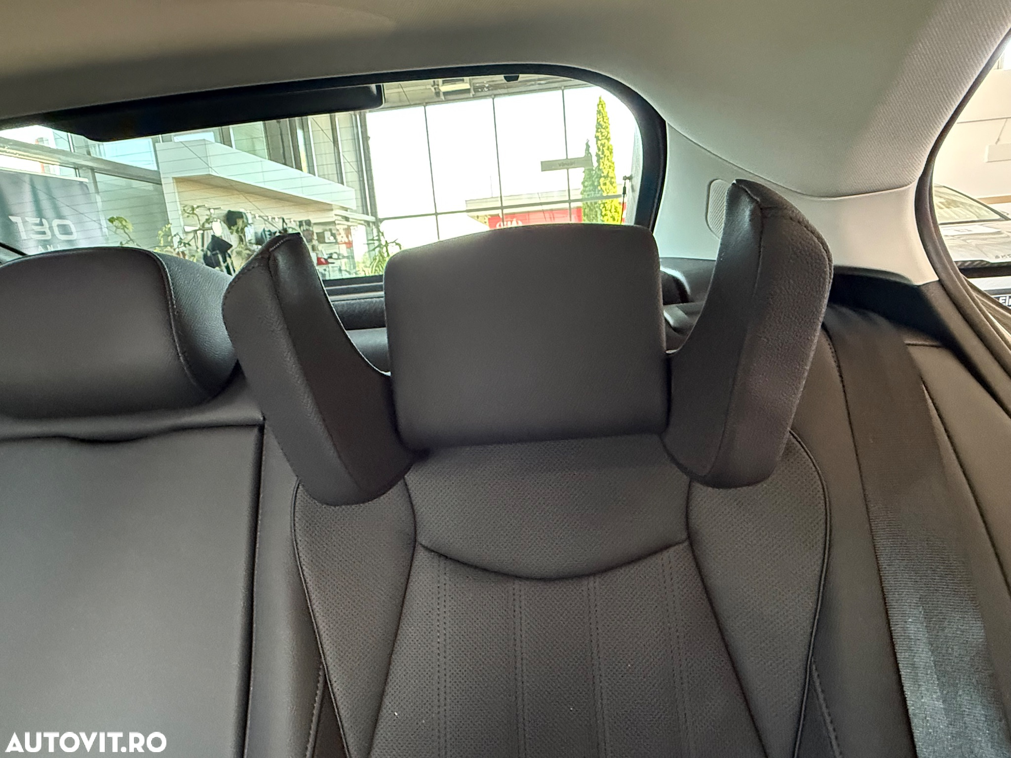 Skoda Superb 2.0 TSI 265 CP 4x4 DSG Laurin & Klement - 17