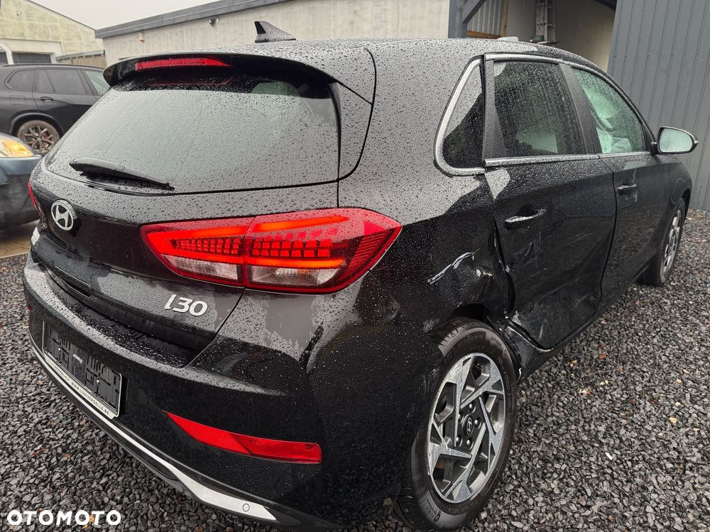 Hyundai i30 1.5 T-GDI 48V-Hybrid Advantage - 4