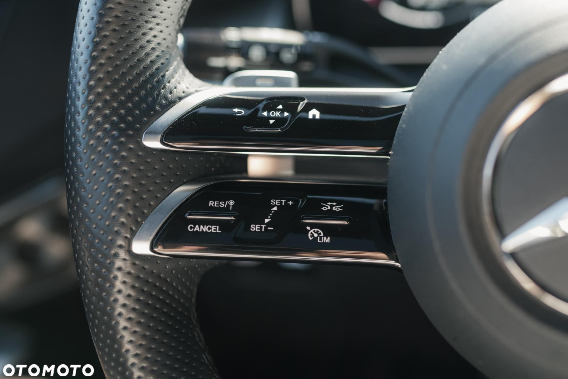 Mercedes-Benz GLC - 25