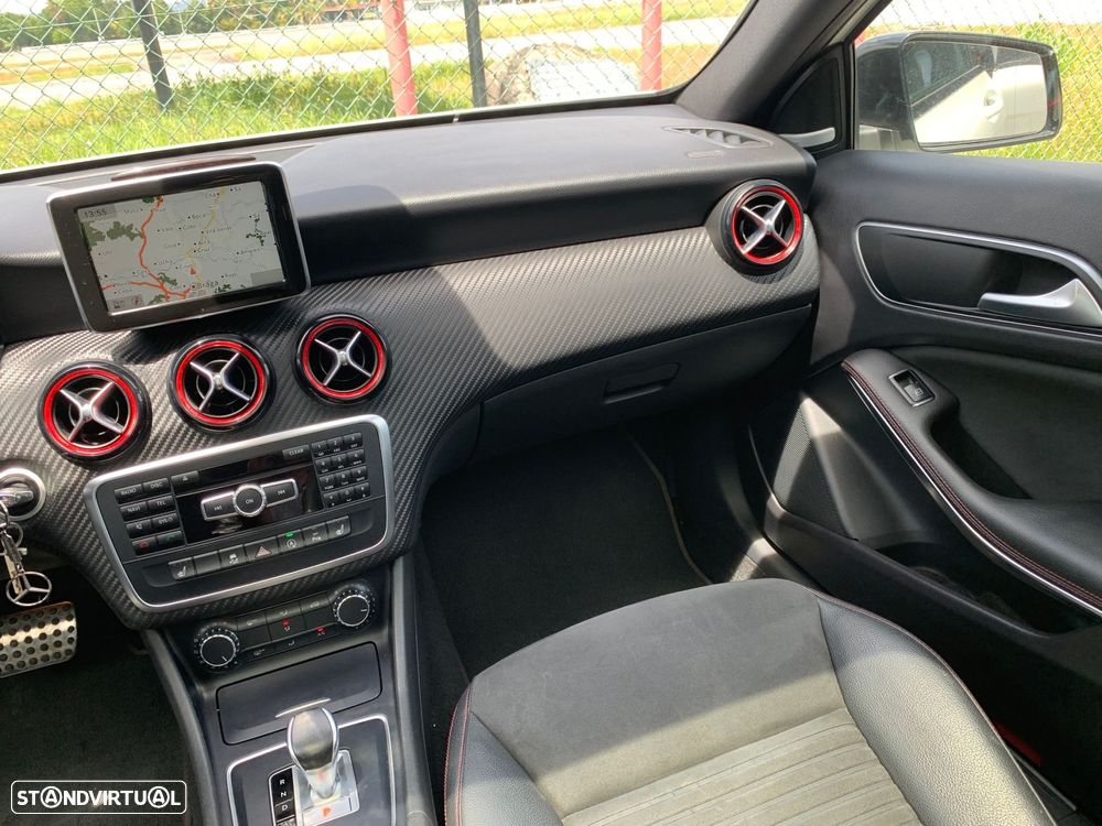 Mercedes-Benz A 45 AMG 4-Matic - 17
