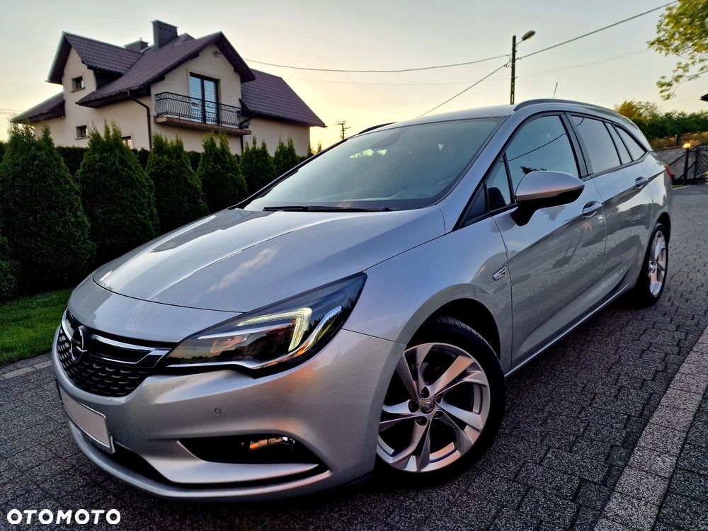 Opel Astra 1.6 CDTI Elite - 11