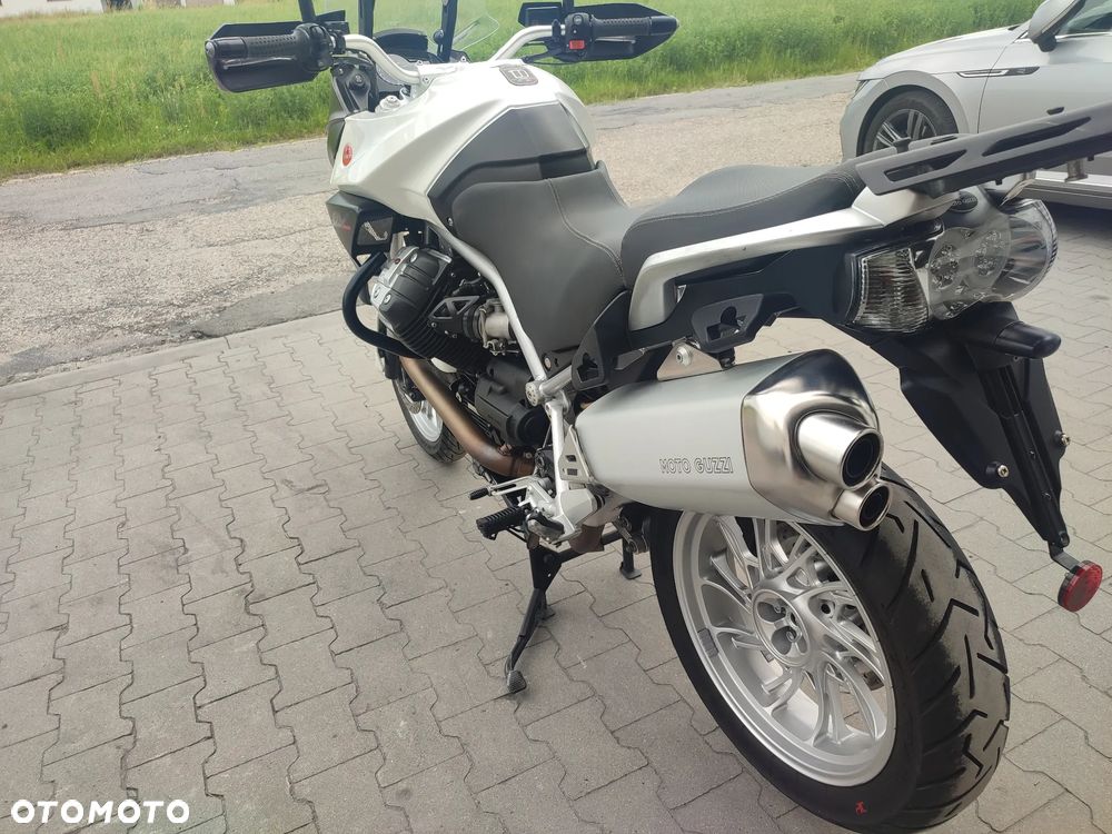 Moto Guzzi Stelvio - 7