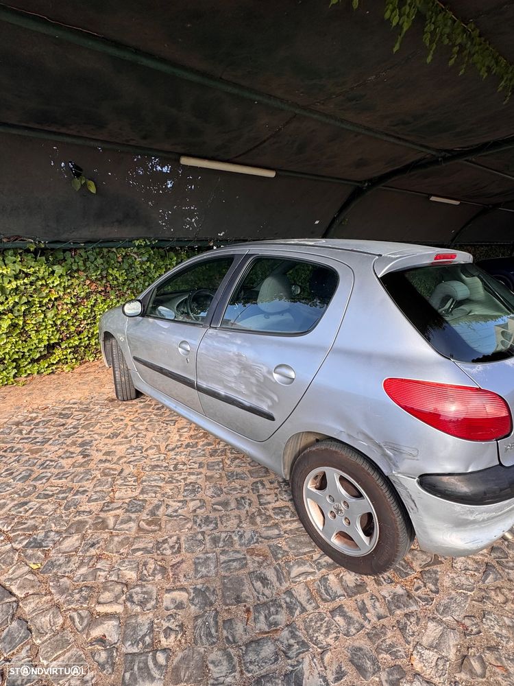 Peugeot 206 - 12