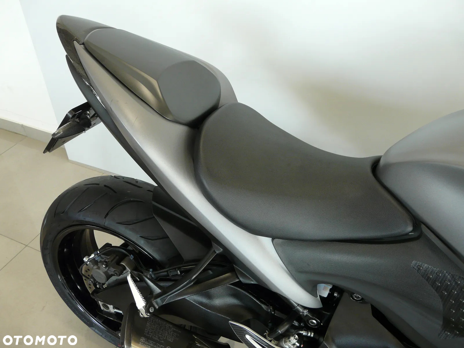 Suzuki GSX 1000 - 27