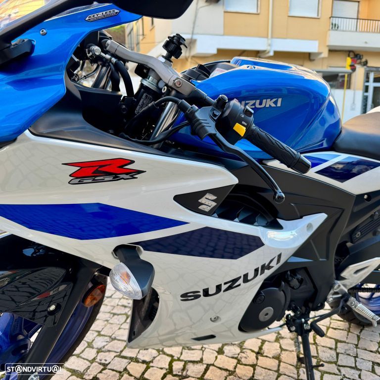 Suzuki GSX-R 125 - 4