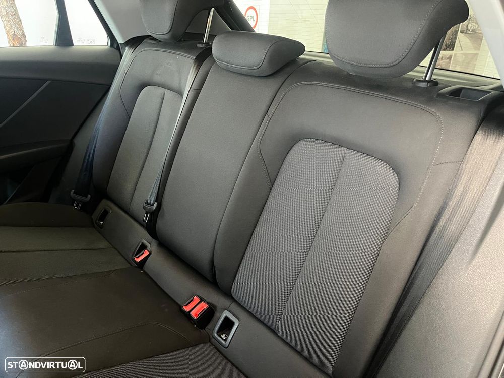 Audi Q2 1.0 TFSI Design - 8