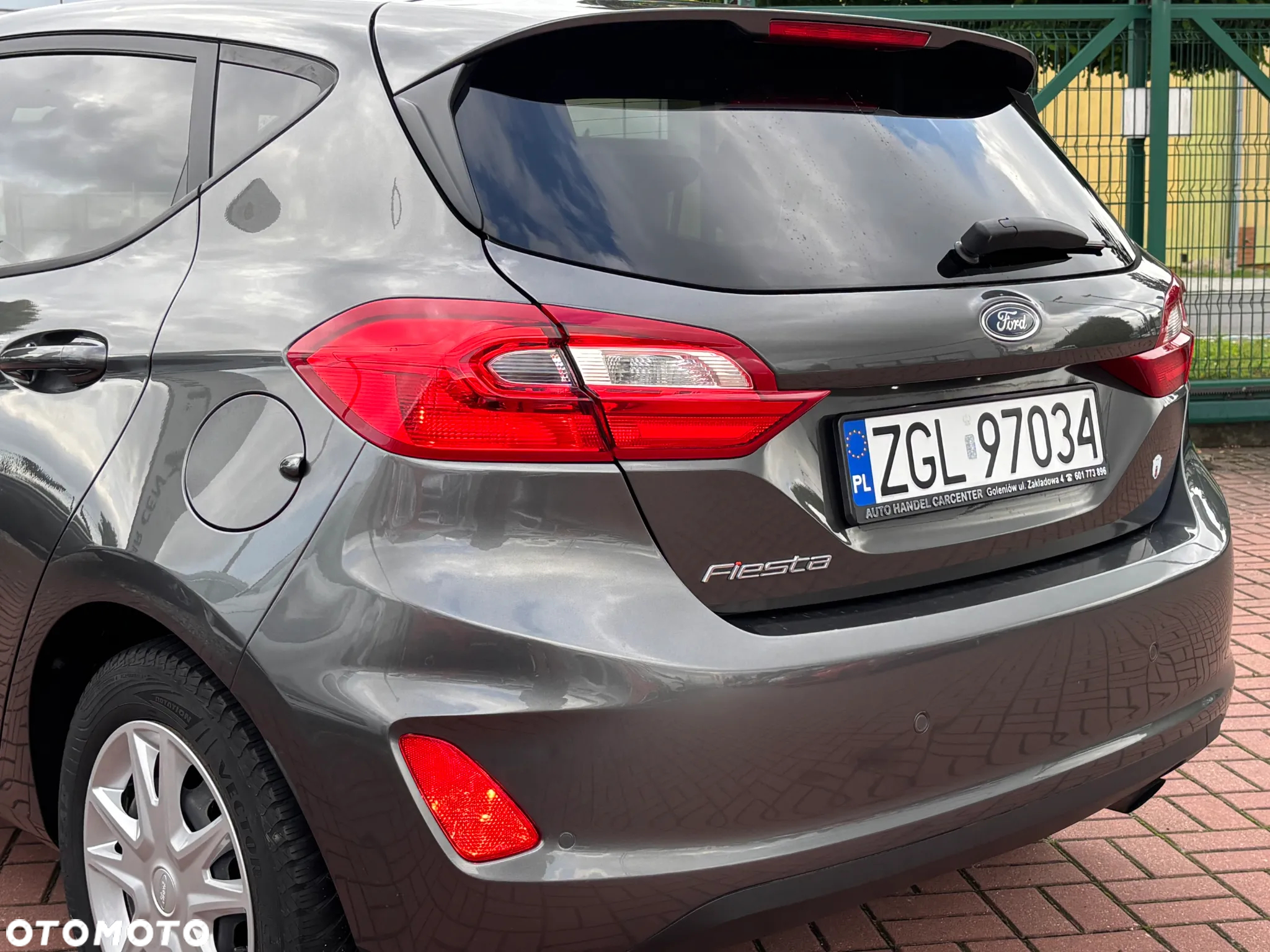 Ford Fiesta 1.0 EcoBoost S&S COOL&CONNECT - 10