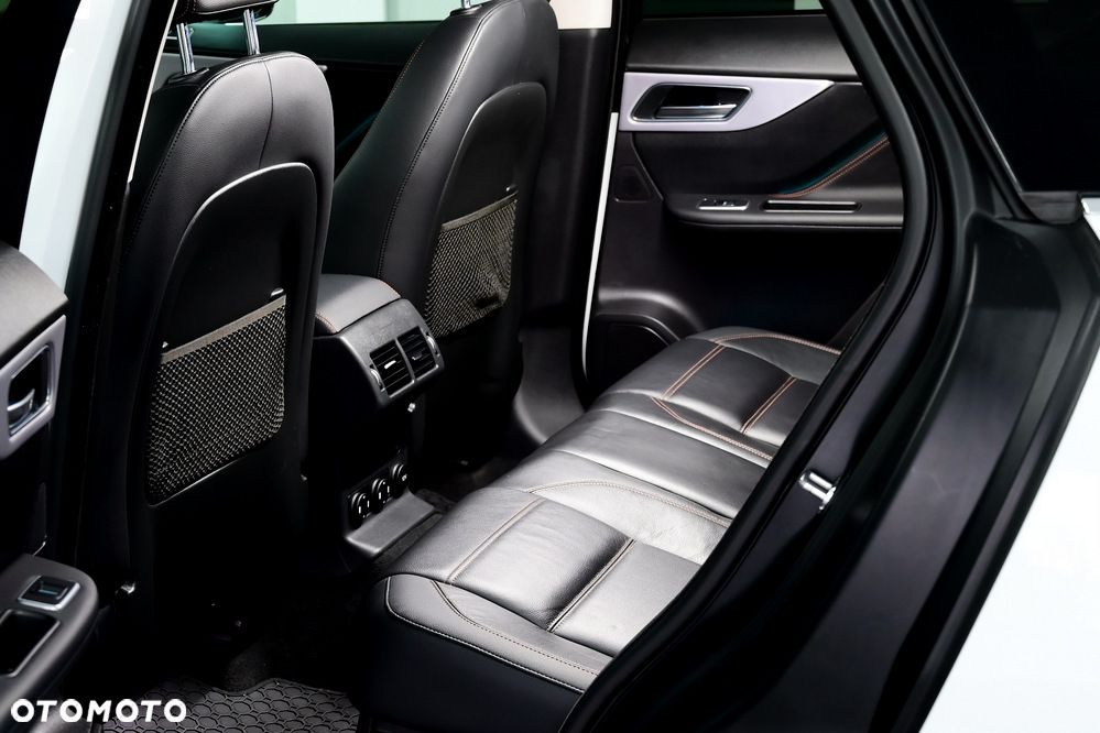 Jaguar F-Pace 2.0 i4D AWD R-Sport - 8