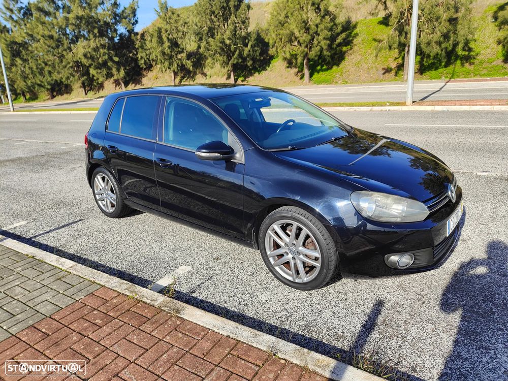 VW Golf 2.0 TDi DPF Highline - 2