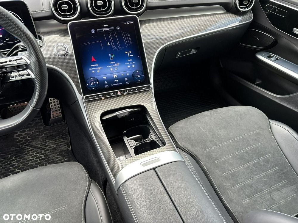 Mercedes-Benz Klasa C 200 4Matic 9G-TRONIC AMG Line - 21