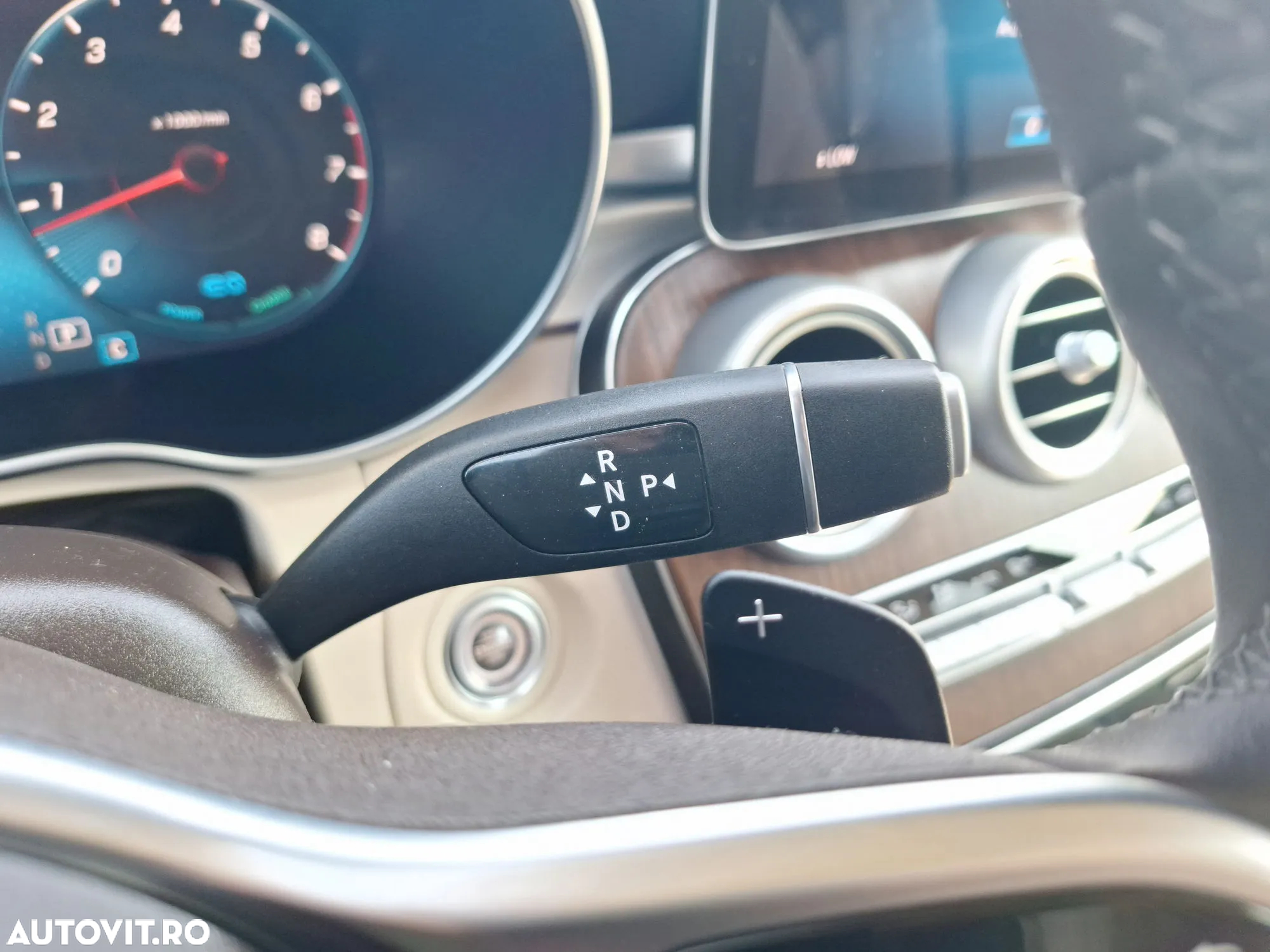 Mercedes-Benz GLC 300 4MATIC MHEV - 23
