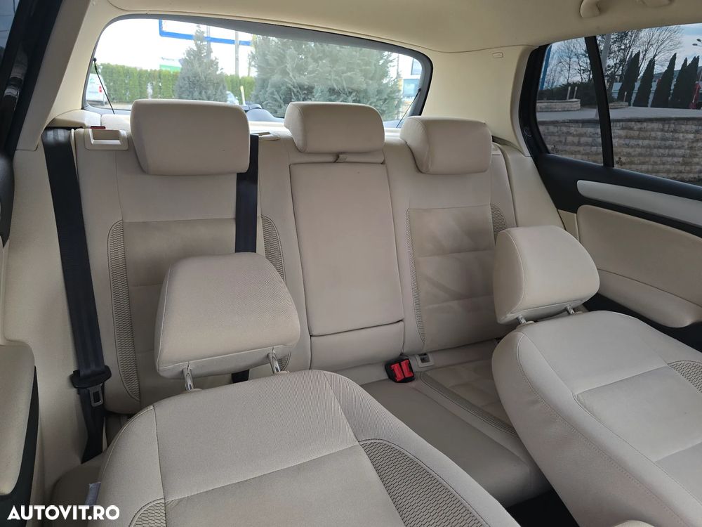 Volkswagen Golf 1.4 TSI BlueMotion Technology DSG Highline - 11