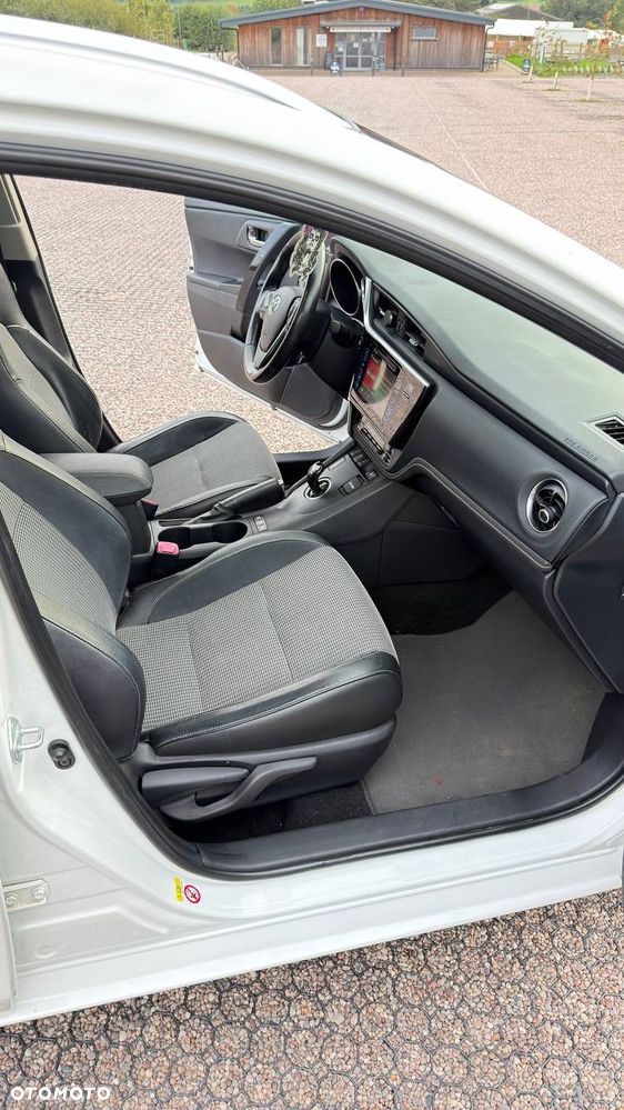 Toyota Auris - 30