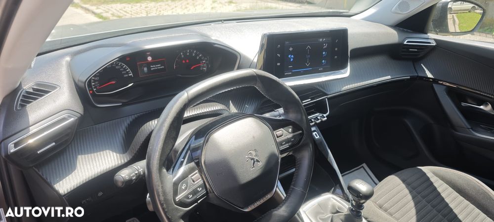 Peugeot 2008 - 6