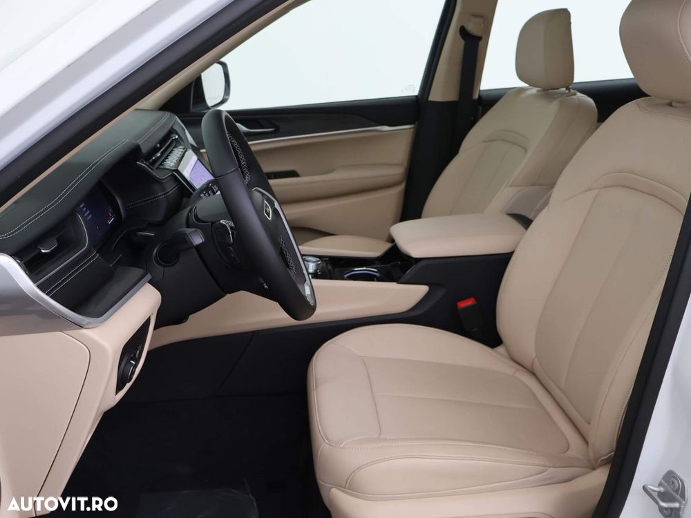 Jeep Grand Cherokee - 14