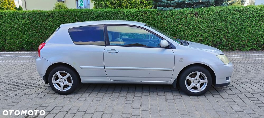 Toyota Corolla - 4