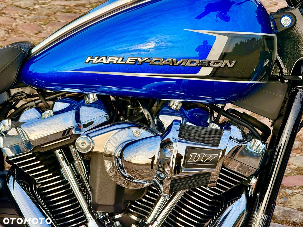 Harley-Davidson Softail Breakout - 5