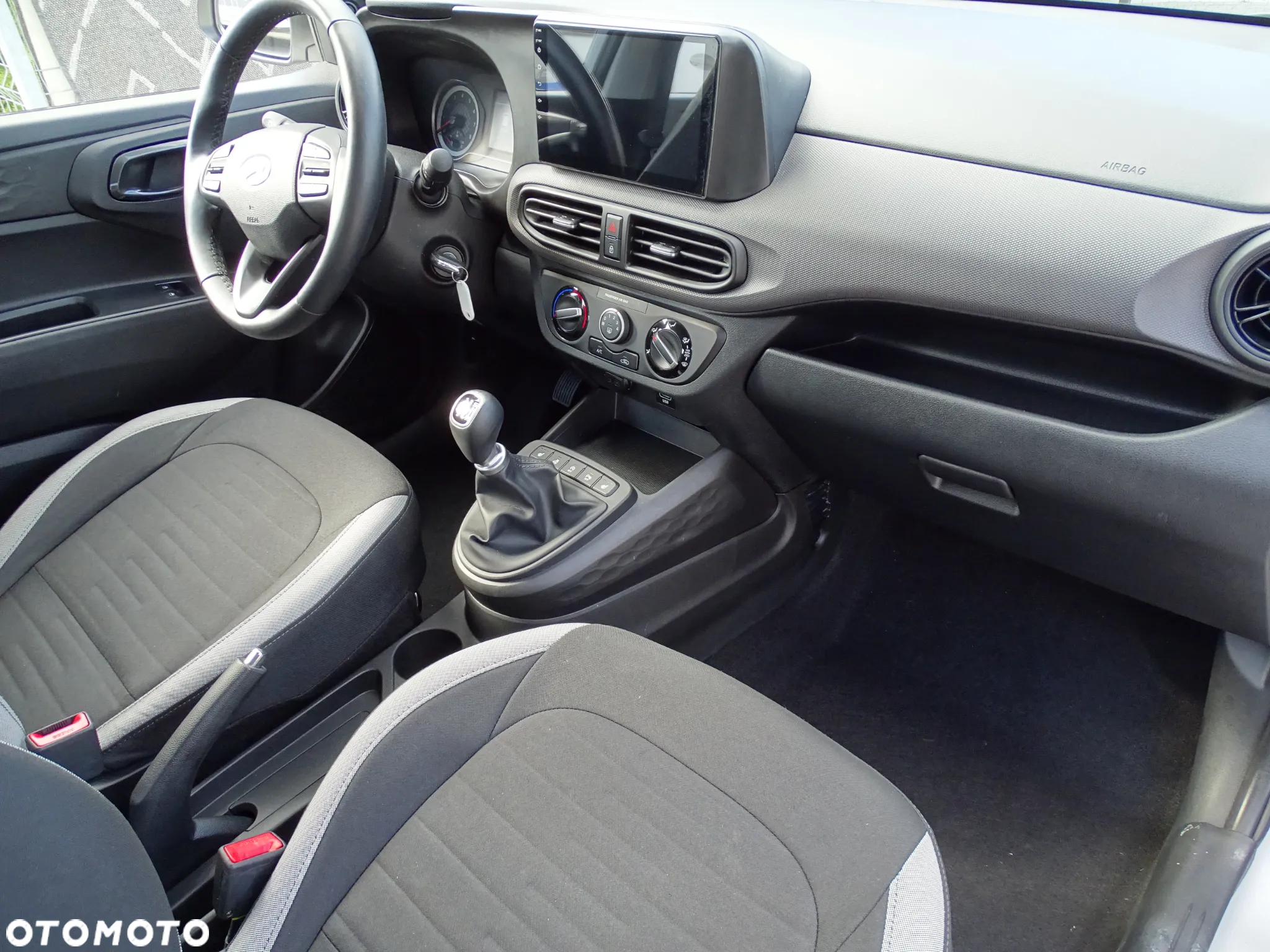 Hyundai i10 - 16