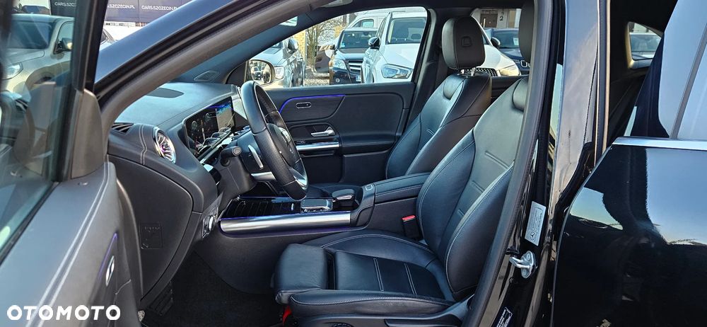 Mercedes-Benz GLA 200 d AMG Line - 23