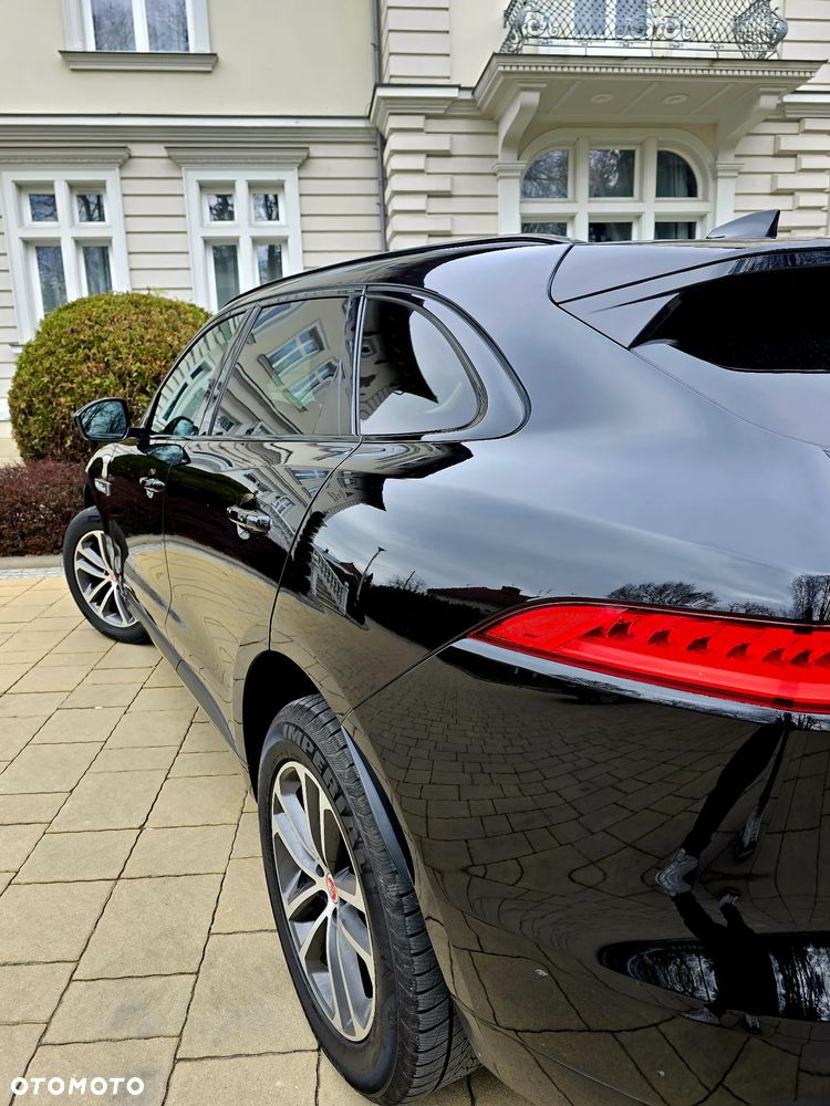 Jaguar F-Pace 2.0 i4D AWD R-Sport - 22