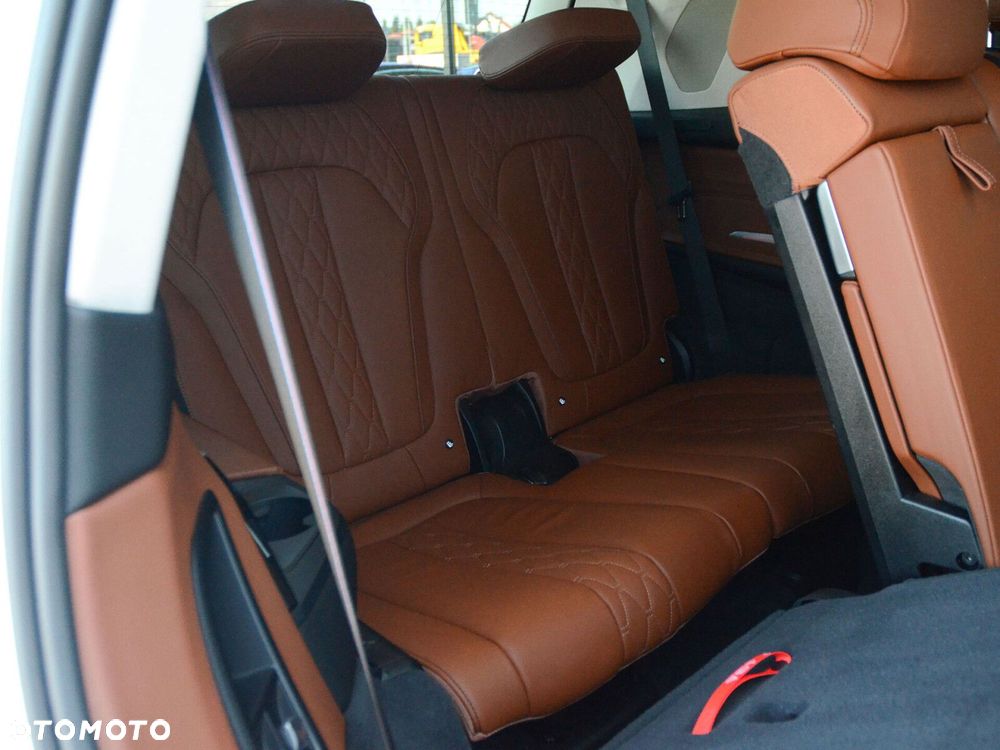 BMW X7 - 40