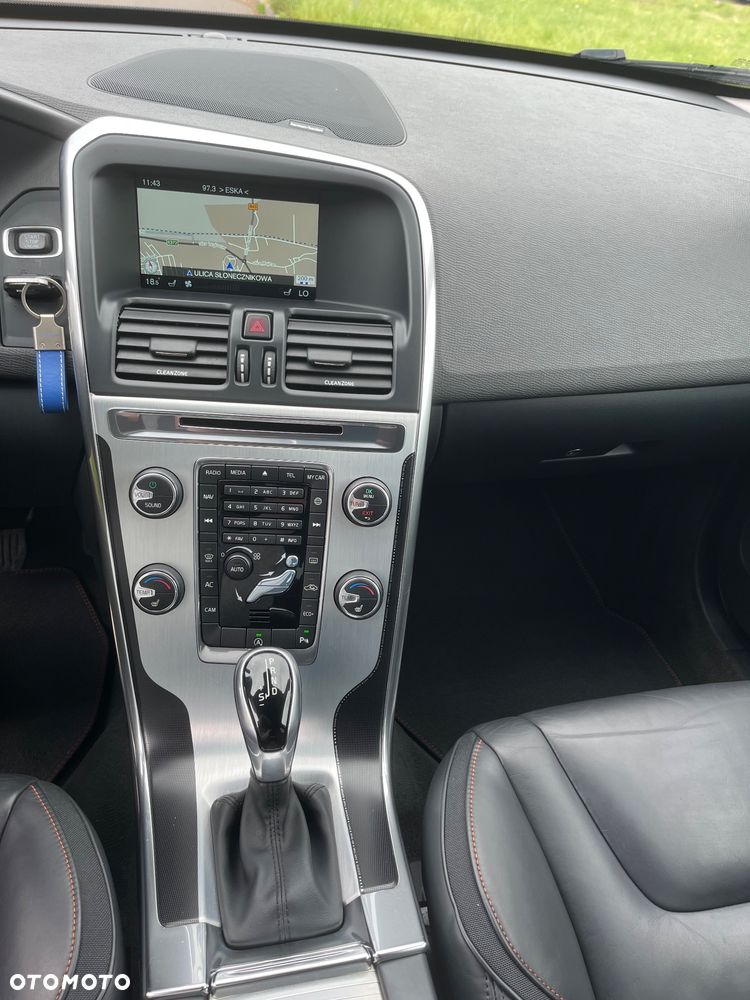 Volvo XC 60 - 25