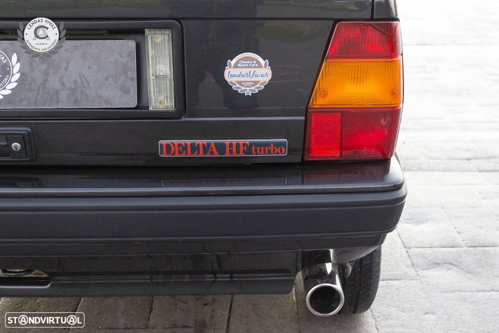 Lancia Delta 1.6 HF Turbo - 10