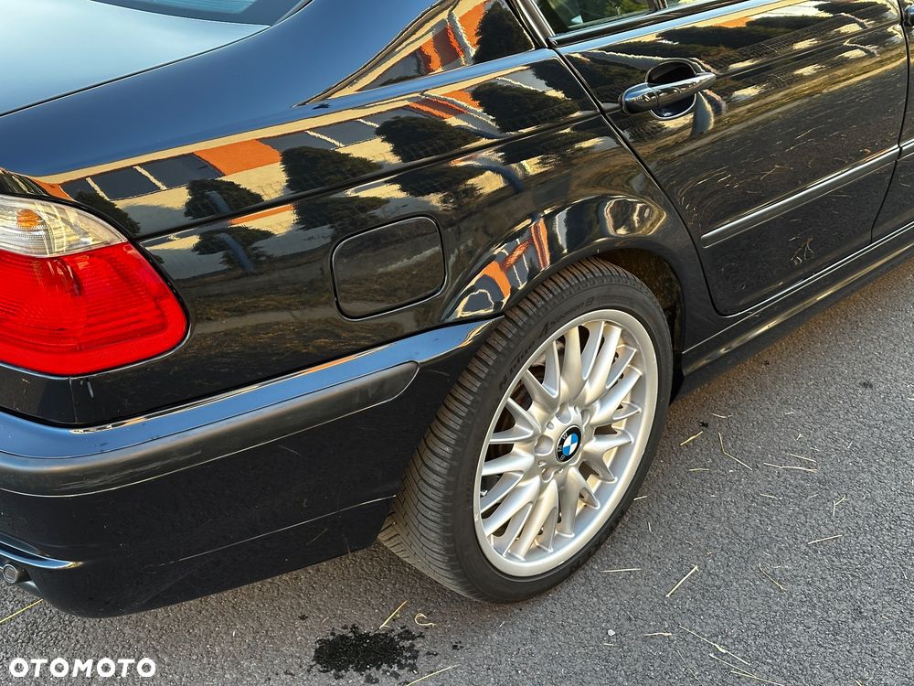 BMW Seria 3 330i - 24
