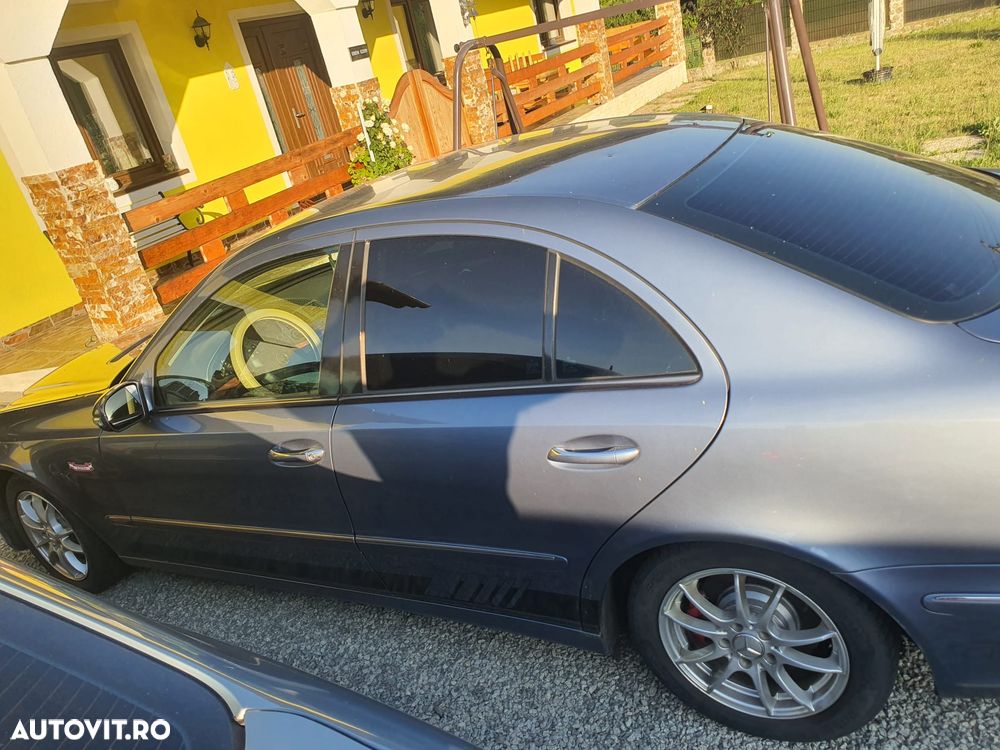 Mercedes-Benz E 220 CDI Avantgarde - 5