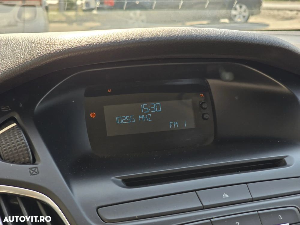 Ford Focus 1.0 EcoBoost Trend - 22