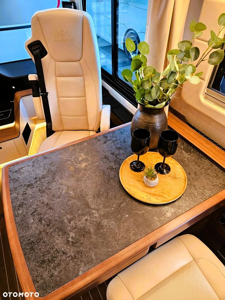 Concorde Carver 850 LI - 25