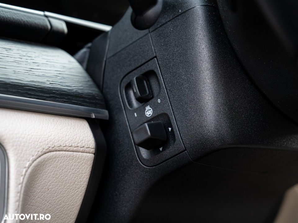 Mercedes-Benz GLS - 28