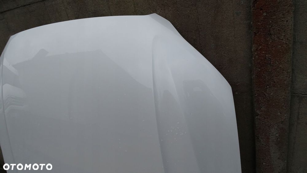 volvo xc60 ii - maska - 4