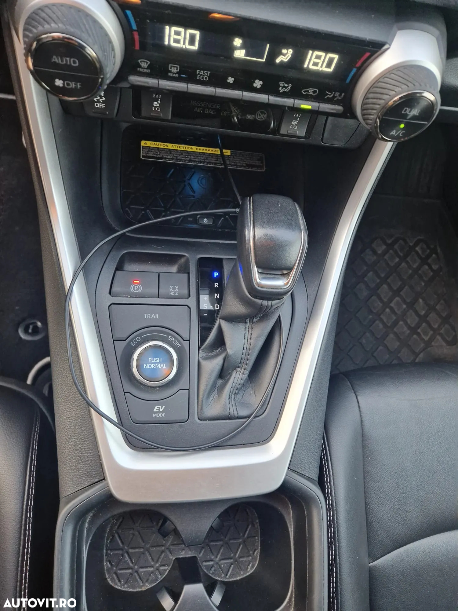 Toyota RAV4 2.5 Hybrid VVT-iE 4x4 Luxury - 11