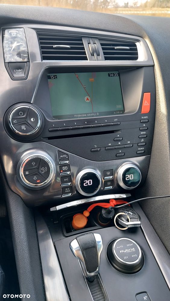 Citroën DS5 Hybrid4 EGS6 Chic - 12