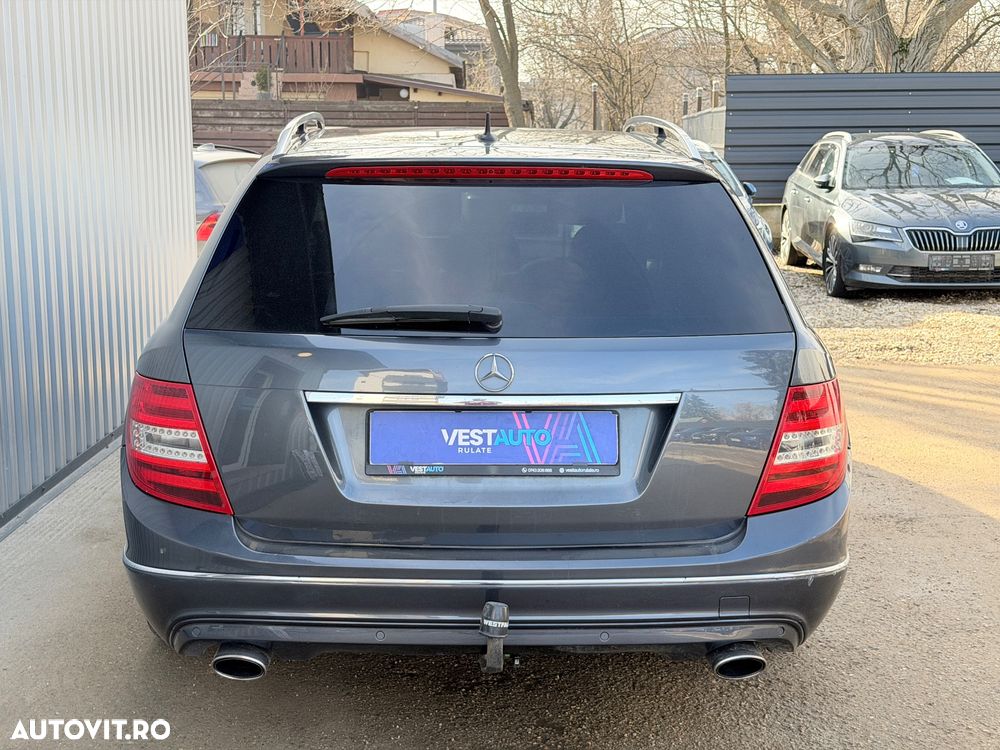 Mercedes-Benz C 300 CDI DPF 4Matic (BlueEFFICIENCY) 7G-TRONIC Avantgarde - 7