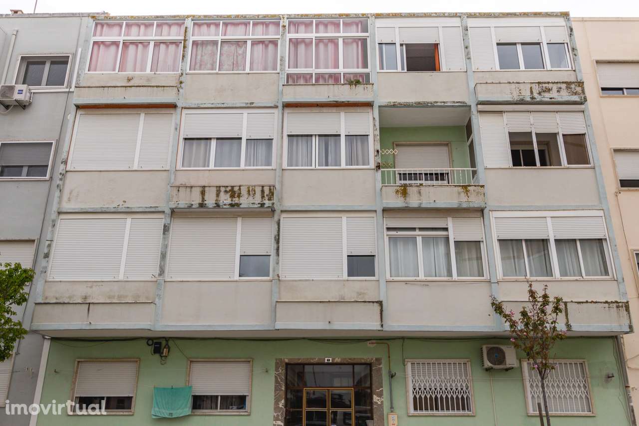 APARTAMENTO T2 | C/ ARRECADAÇÃO | CENTRO DE ALVERCA - Grande imagem: 2/26