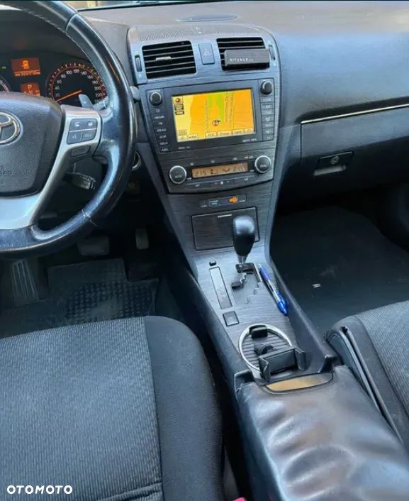 Toyota Avensis - 5